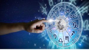 Astrology: गुरु पौर्णिमेला जुळून येतोय त्रिग्रही योग; 'या' तीन राशींना होणार आर्थिक फायदा