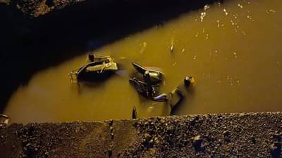 Accident | नांदेडमध्ये चाललंय काय? जीव गेल्यावरच जागे होणार का? रस्त्यांची निव्वळ खोदाखोदी, बॅरिकेटर अभावी गंभीर अपघात