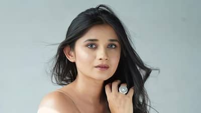 Khatron Ke Khiladi 12: ज्याला सिंहसुद्धा घाबरतो, त्याच प्राण्यासोबत एकाच पिंजऱ्यात उभं केलं अभिनेत्रीला; काय झालं पुढे?