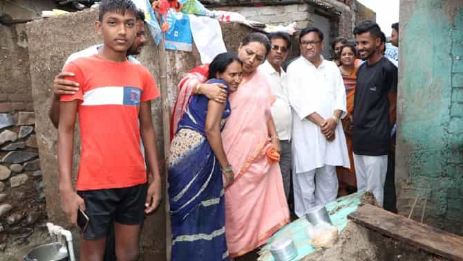 Amravati Rain : अमरावती जिल्ह्यात अतिवृष्टीचा तडाखा, नागरिकांच्या घरात शिरले पाणी, ॲड. यशोमती ठाकूर यांच्याकडून पाहणी