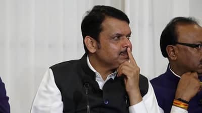 Devendra Fadnavis : फडणवीसांना उपममुख्यमंत्री करून भाजपनं अपमानित केलंय, दिग्विजय सिंह यांनी पुन्हा डिवचलं