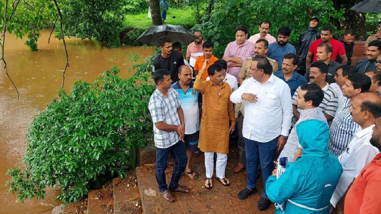 Rain Alert: सिंधुदुर्गमधील बांद्यातील पूरग्रस्त भागात 24 तास अलर्ट रहा; भाजपा नेते आशिष शेलार आणि आमदार नितेश राणेंच्या प्रशासनाला सूचना Rain Alert: सिंधुदुर्गमधील बांद्यातील पूरग्रस्त भागात 24 तास अलर्ट रहा; भाजपा नेते आशिष शेलार आणि आमदार नितेश राणेंच्या प्रशासनाला सूचना