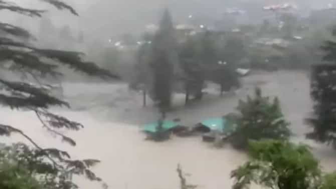 Himachal Pradesh | हिमाचल प्रदेशातील मणिकर्ण घाटीत ढगफुटी, कॅम्पिंग साइट गेल्या वाहून, 3 जण ठार!