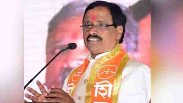 Vinayak Raut : आधी परवानगी दिली नंतर पलटी खाल्ली; नीच राजकारण सुरूये, दसरा मेळाव्यावरून राऊतांचा टोला