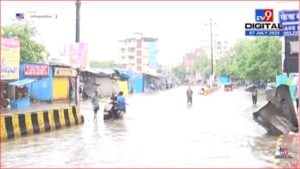 नालासोपाऱ्यात मुसळधार पाऊस, अनेक रस्ते पाण्याखाली