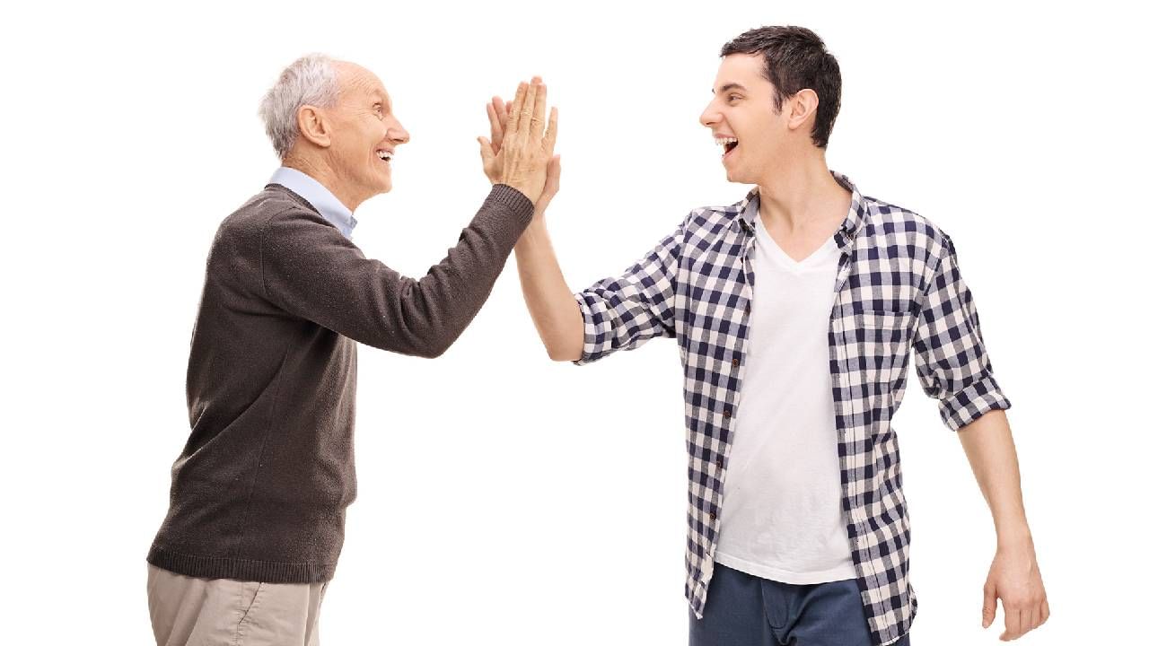 सकारात्मक सामाजिक संवादामुळे वृद्धांच्या जीवनालाही मिळतो हेतू; नवं संशोधन काय सांगतं?