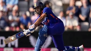 IND vs ENG 1st 20: Jos Buttler च्या दांड्या गुल करणारा भुवनेश्वर कुमारचा जादुई इन-स्विंगर पहा, VIDEO