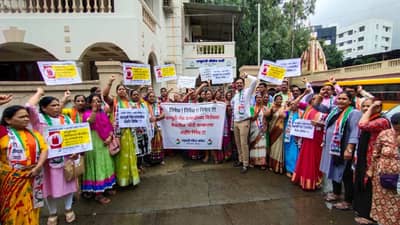 Congress Protest : गॅस दरवाढीविरोधात राष्ट्रवादी महिला काँग्रेसची निदर्शने, मोदी सरकारचा निषेध