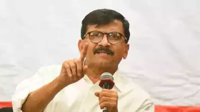 Sanjay Raut : बंडखोरीची दहा कारणं.... मुख्य कारण मी सांगतो! नाशिकच्या शिवसेना मेळाव्यात संजय राऊतांची फटकेबाजी