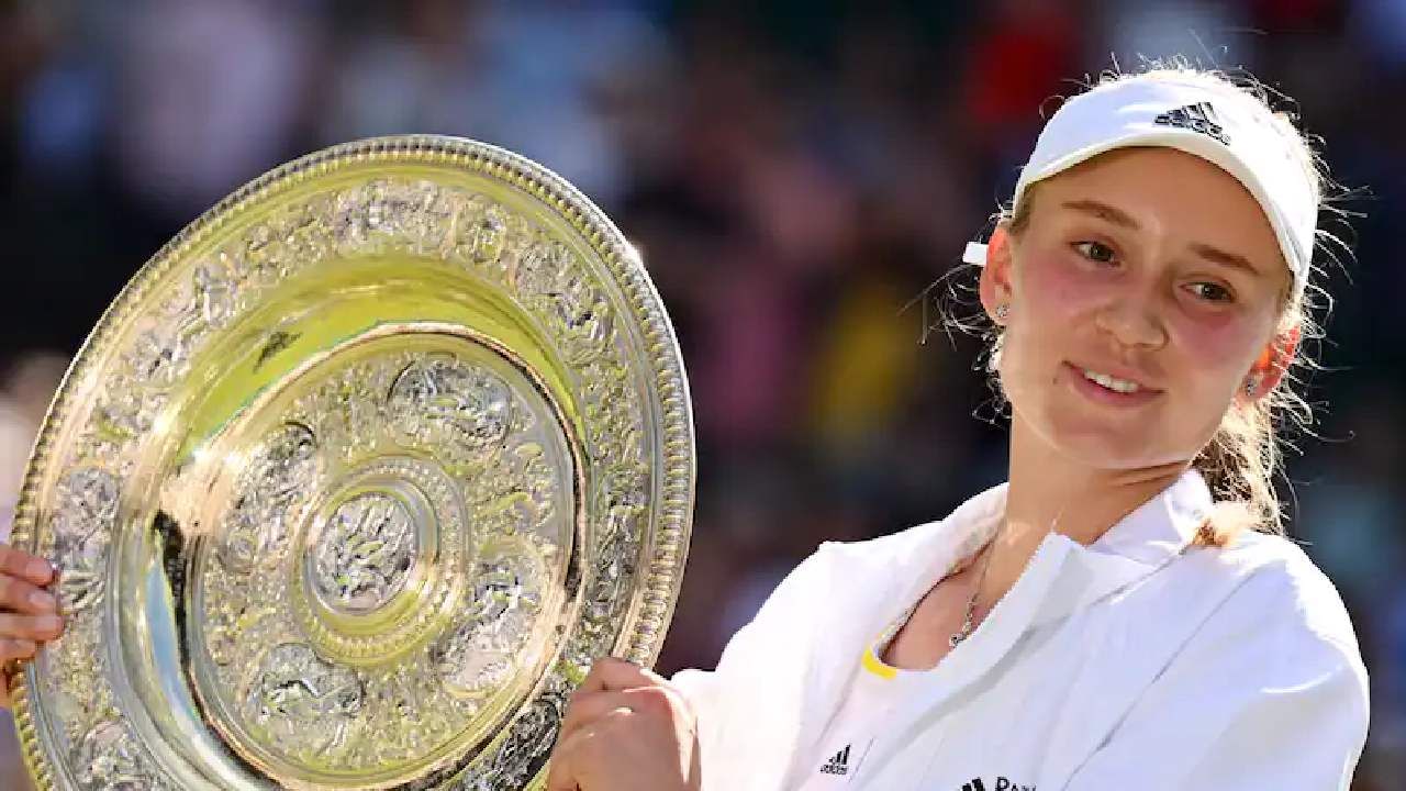 Wimbledo 2022 Final, Elena Rybakina : रिबाकिना विम्बल्डन जिंकणारी सर्वात तरुण महिला ठरली, ओन्स जबेउरला नमवलं, इतिहास रचला