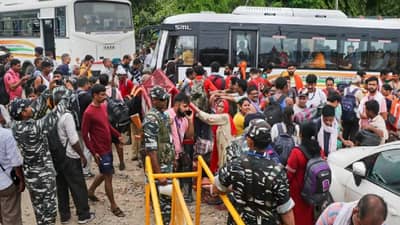 Amarnath Cloudburst : अमरनाथ गुहेजवळ पुन्हा पावसाचे संकट; जम्मूहून यात्रेकरूंची तुकडी निघणार नाही; प्रवासावर पुन्हा बंदी