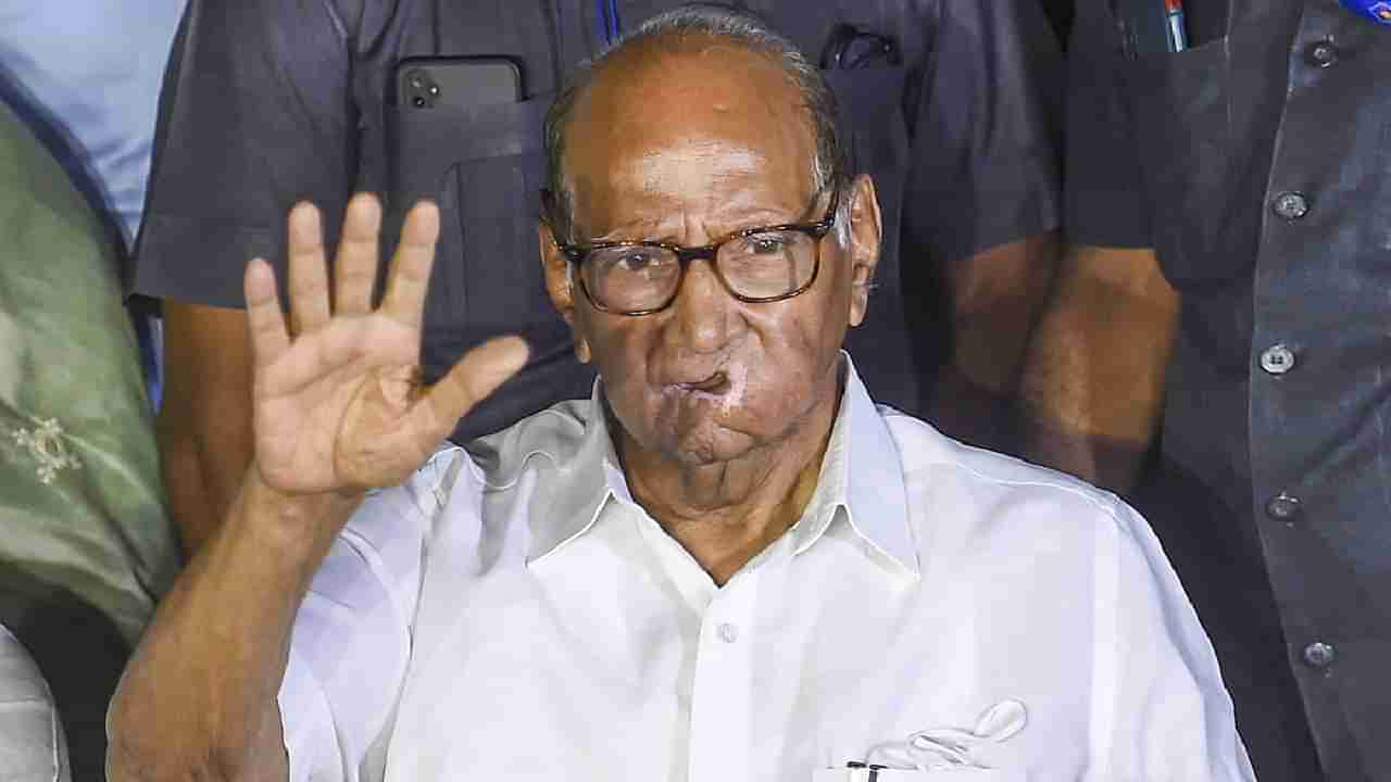 Sharad Pawar : शिवसेनेच्या मतदारसंघात जाण्याचा विचारही केला नाही, एकनाथ शिंदे गटाचा राष्ट्रवादीवरील आरोप पवारांनी फेटाळला, राज्यपालांवरही निशाणा