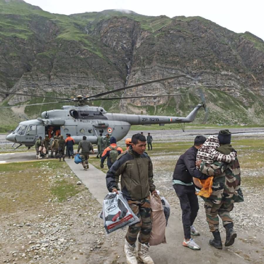 आयएमडीचे महासंचालक मृत्युंजय महापात्रा म्हणाले, "अमरनाथ गुहा मंदिराजवळील पर्वतांच्या उंच भागात पावसामुळे अचानक पूर येऊ शकतो." IMD नुसार, हवामान केंद्रावर एका तासात 100 मिमी पाऊस पडल्यास पावसाच्या घटनेला ढगफुटी म्हणून वर्गीकृत केले जाते.