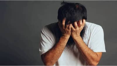 Panic Attack : कोणालाही होऊ शकते ‘पॅनिक अटॅक’ची समस्या; जाणून घ्या, त्याची लक्षणे आणि उपाय!