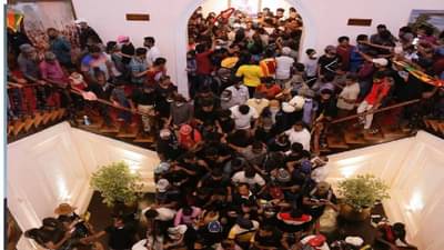 Sri Lanka Crisis: श्रीलंकेतील परिस्थिती हाताबाहेर; जीवनावश्यक वस्तू संपल्या, औषधंही संपली; महामारीपेक्षा वाईट स्थिती