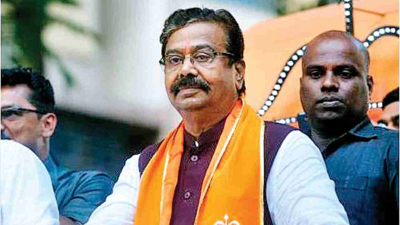 Uddhav Thackeray : खासदारांचा उद्धव ठाकरेंवर दबाव, द्रौपदी मुर्मु यांना पाठिंबा देण्याची 15 खासदारांची मागणी, उद्धव ठाकरे घेणार अंतिम निर्णय