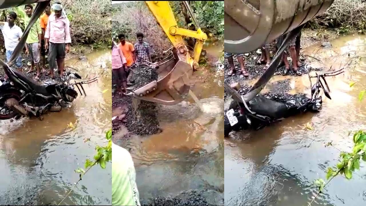 Wardha Flood : वर्ध्यातील पुरात 5 दुचाकी 2 सायकली वाहून गेल्या, वाहने खोल खड्ड्यात जाऊन अडकली, शेकडो हेक्टर शेती पाण्याखाली