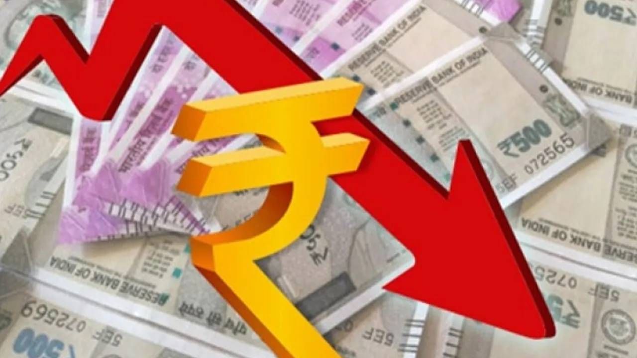 Rupees Downfall News: रुपया कोमात, डॉलर जोमात! महागाईला लागेल कसा लगाम? Rupees Downfall News: रुपया कोमात, डॉलर जोमात! महागाईला लागेल कसा लगाम?