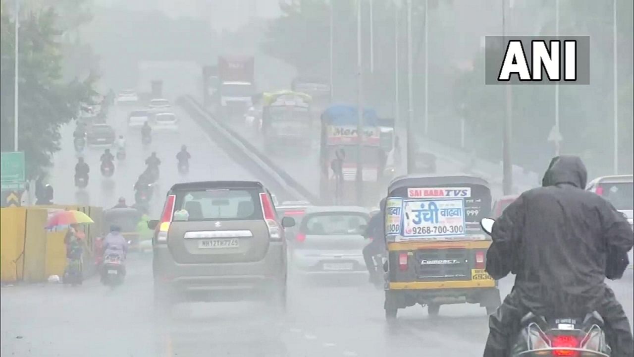 Maharashtra Rain Update : पावसाचा जोर कायम, बदलापूरचं बारवी धरण 50 टक्के भरलं...