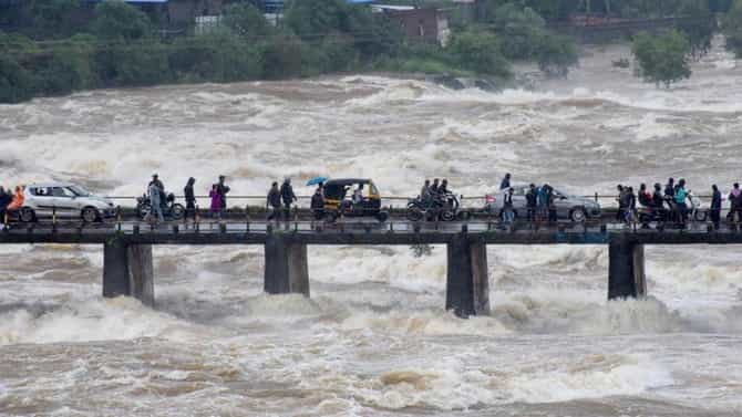 Khadakwasla Dam : खडकवासला धरण 100 टक्के भरले, धरणाच्या सांडव्यातून पाण्याचा विसर्ग वाढवला
