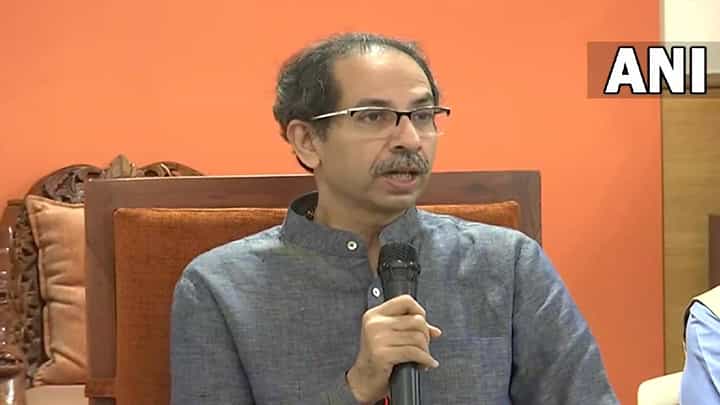 Shiv Sena : गोंदियाचे शिवसेना जिल्हाप्रमुख सुरेंद्र नायडू यांची हकालपट्टी Shiv Sena : गोंदियाचे शिवसेना जिल्हाप्रमुख सुरेंद्र नायडू यांची हकालपट्टी