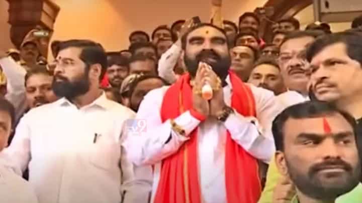 Special Report | बांगर यांच मंत्रिपदासाठी शक्तिप्रदर्शन आहे का? Special Report | बांगर यांच मंत्रिपदासाठी शक्तिप्रदर्शन आहे का?