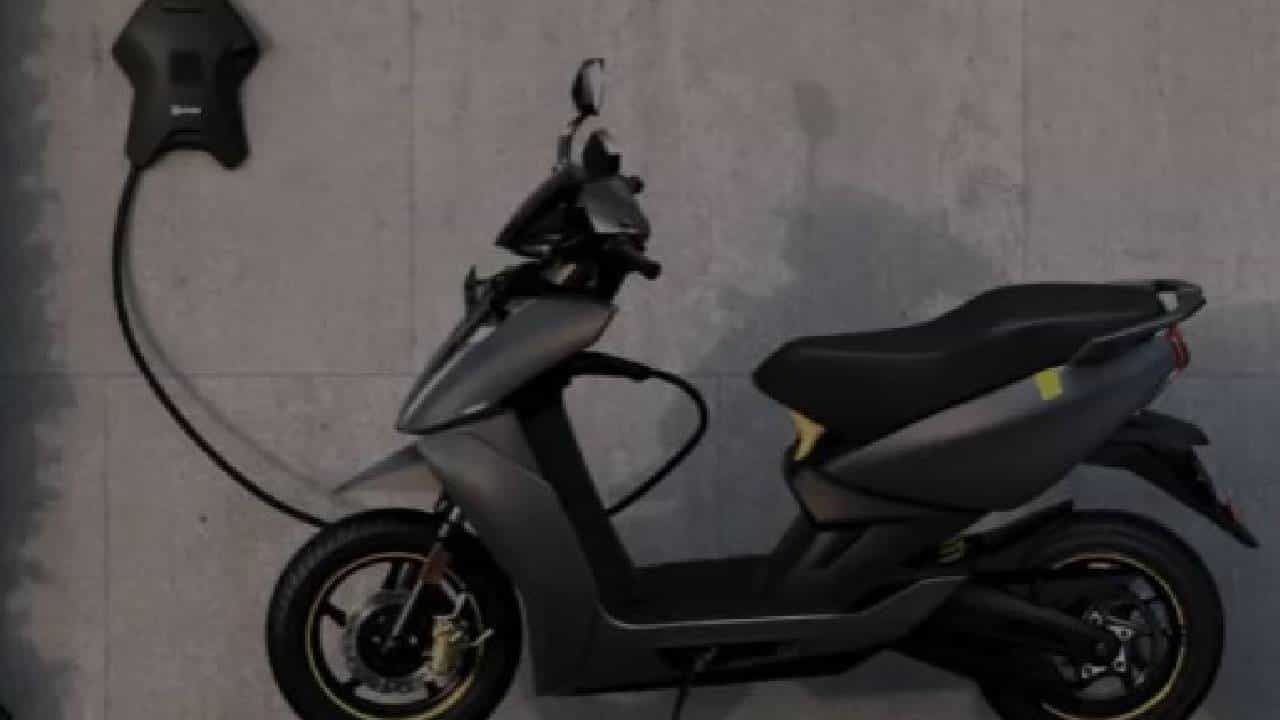 Electric scooter : केवळ 15 हजार भरा आणि घरी आणा ‘ही’ आकर्षक स्कूटर, काय आहे ऑफर जाणून घ्या...