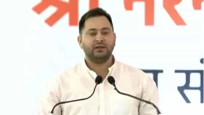 Bihar : मोदींसमोर तेजस्वी यादवची बोबडी वळली, पाच मिनिटाच्या भाषणात, चार वेळेस तत पप, पाटण्यात नेमकं काय घडलं?