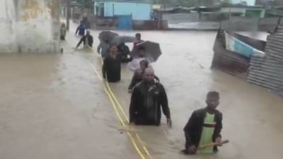 Nanded | नांदेडात गावांसह शहरातही पाणीच पाणी, मनपाची बेफिकिरी, श्रावस्ती भागात माणसं अर्धी बुडाली, हजार नागरिक अडकले