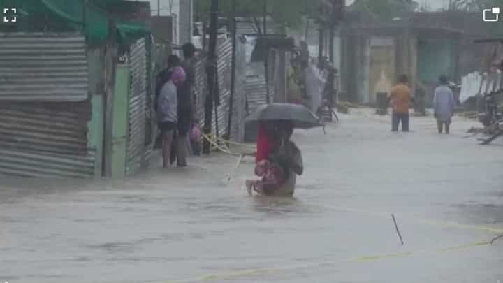 Monsoon Update : हवामान विभागाकडून अतिवृष्टीचा इशारा; राज्यात पुढील 48 तास मुसळधार पाऊस Monsoon Update : हवामान विभागाकडून अतिवृष्टीचा इशारा; राज्यात पुढील 48 तास मुसळधार पाऊस