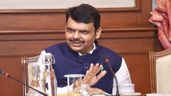 Devendra Fadnavis : उद्धव ठाकरेंचा निर्णय, फडणवीसांकडून पहिल्यांदाच स्वागत, द्रौपदी मुर्मूंबद्दलचा निर्णय नव्या अध्यायाची सुरुवात?