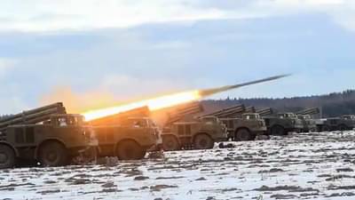 Russia Attack : युक्रेनच्या तीन लढाऊ विमानांवर रशियाचा हल्ला, युद्ध आणखी भडका उडण्याची चिन्हे