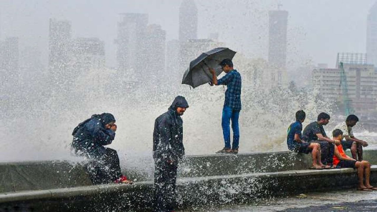 Maharashtra: Mumbai Rains LIVE, IMD Updates: अमरावतीत मेळघाटात मुसळधार पाऊस, तापी नदीला मोठा पूर
