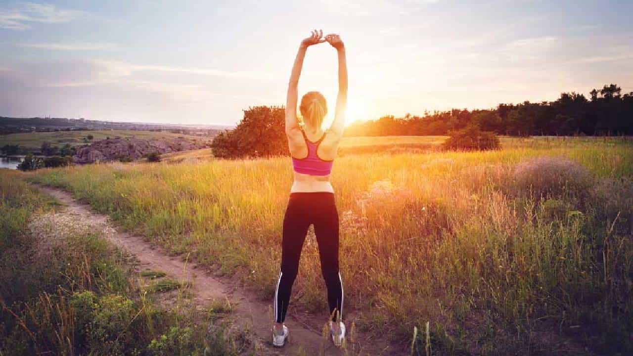 Spiritual: प्रयत्नांना पाहिजे असेल नशिबाची साथ तर सकाळी उठल्यावर या गोष्टी नक्की करा