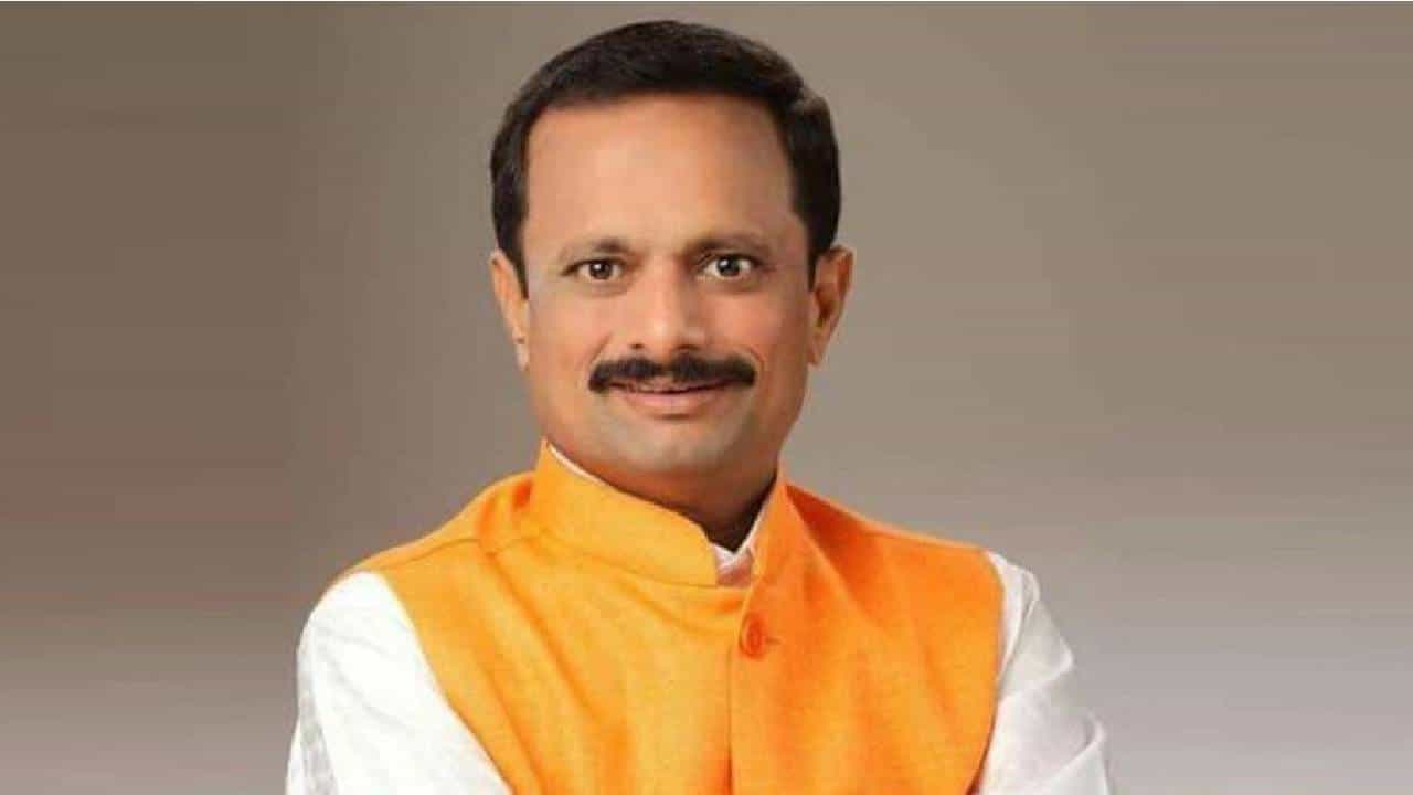 Thane : आमदारांना परत या ची हाक अन् कार्यकर्त्यांची हकालपट्टी, नरेश म्हस्केंचा थेट पक्षप्रमुखांनाच सवाल