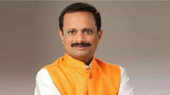 Thane : आमदारांना परत या ची हाक अन् कार्यकर्त्यांची हकालपट्टी, नरेश म्हस्केंचा थेट पक्षप्रमुखांनाच सवाल