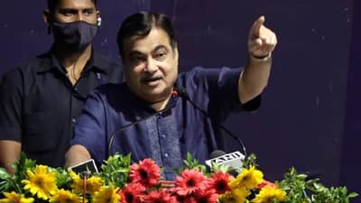 Nitin Gadkari : अमेरिकेत एका एकरात 30 क्विंटल सोयाबीन होतं, आपल्याकडे 4 क्विंटलच, मग कृषी विद्यापीठांचा काय फायदा? गडकरींचा सवाल