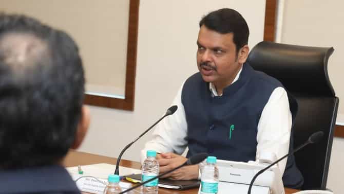 Devendra Fadnavis : विरोधकांची लाईन डेड, म्हणून त्यांना डेडलाईन हवी मंत्रिमंडळ विस्तारावरुन फडणवीसांचं प्रत्युत्तर