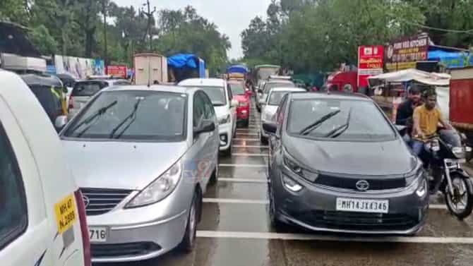 Lonavala traffic jam : पर्यटनाचा झाला विचका! बंदी असतानाही पर्यटकांची लोणावळ्यात गर्दी, तर बेशिस्त वाहनचालकांमुळे वाहतुकीची कोंडी