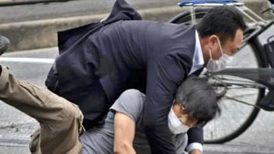 Shinzo Abe : जपानचे माजी पंतप्रधान शिंजो आबेंच्या हत्येतलं आणखी एक धक्कादायक सत्य समोर, पोलिसांना मिळालं मारेकऱ्याचं पत्र