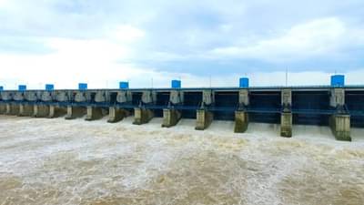 Bhandara Youth : भंडाऱ्यात मासेमारी गेलेले सहा तरुण पुराच्या पाण्यात अडकले, बचाव कार्य सुरु