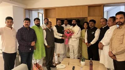 Eknath Shinde : सेनेचे खासदार मुख्यमंत्र्यांच्या भेटीला, दिल्लीत राजकीय हालचालींना वेग
