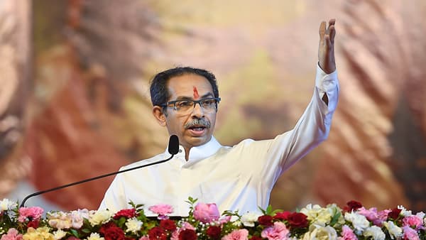 Shiv Sena : नागपूर ग्रामीणचे जिल्हाप्रमुख संदीप इटकेलवार यांची शिवसेनेतून हकालपट्टी