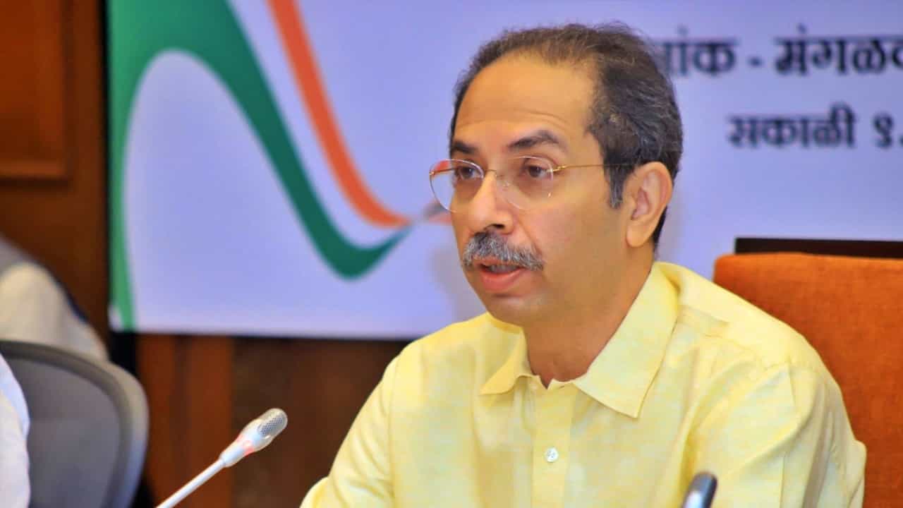 Uddhav Thackeray : प्रेमानं मागितलं असतं तर सर्वकाही दिलं असतं, पण हिसकावण्याचा प्रयत्न केला तर जागा दाखवणारच, उद्धव ठाकरे संतापले