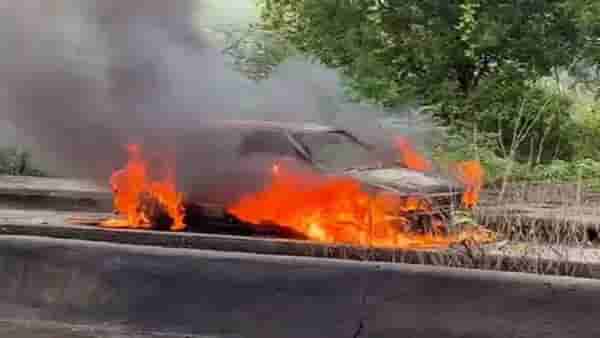 Nagpur Suicide : जेवणाच्या बहाण्याने सामूहिक आत्महत्येचा प्लान! कार पेटवली, स्वतःलाही पेटवून घेतले, पण बायको-मुलगा थोडक्यात वाचला