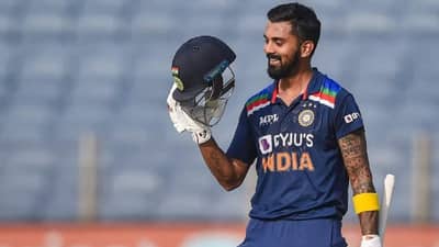 IND vs PAK: KL Rahul ने दाखवला हॅलिकॉप्टर SIX पहा VIDEO, टीकाकारांची बोलती बंद