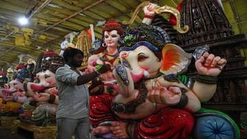 Ganeshotsav 2022: गौरी-गणपती सण महिन्यावर, मूर्तीशाळांमध्ये गणेश मूर्तींवर रंगाचा शेवटचा हात फिरवण्याचे काम सुरू