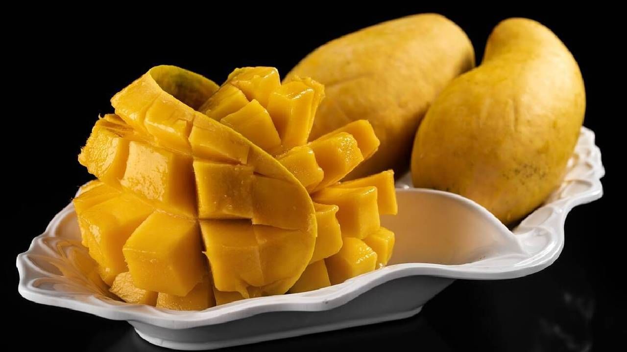 National Mango Day 2022: आरोग्यासाठी लाभदायक आहे फळांचा राजा, जाणून घ्या आंबा खाण्याचे फायदे !