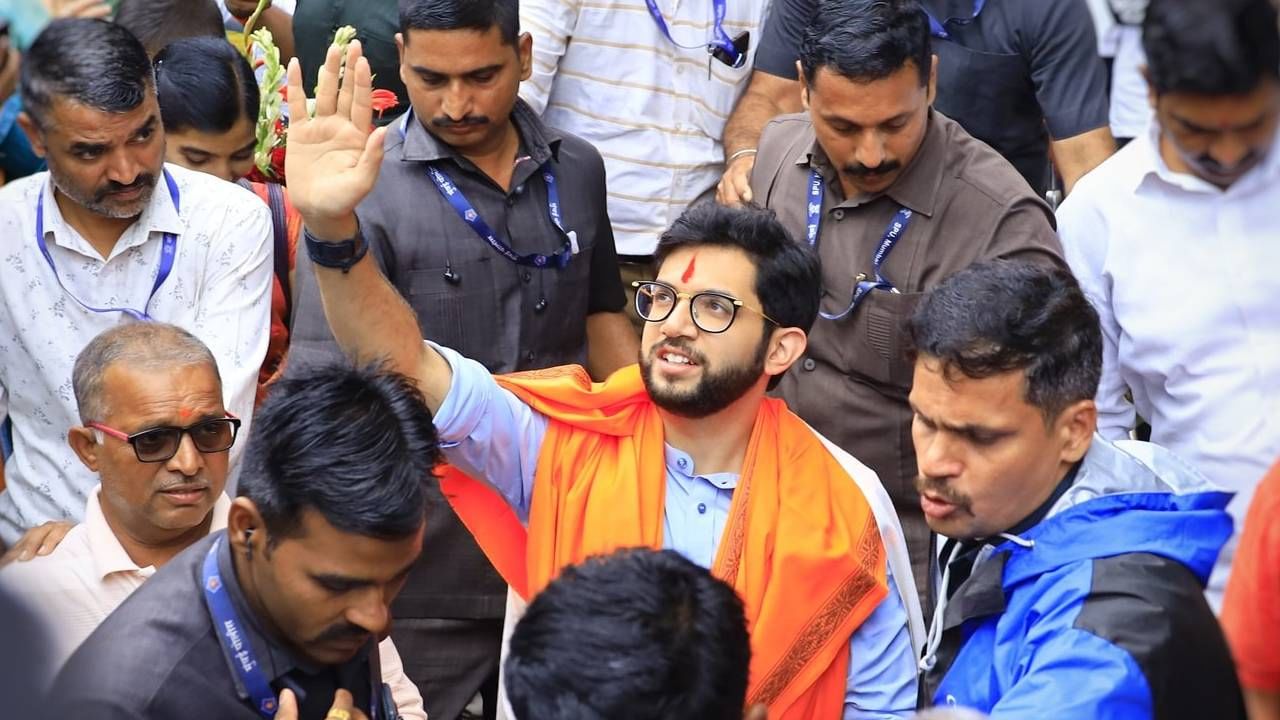 Aditya Thackeray : सध्याचे सरकार बेकायदेशीर अन् गद्दारही, आदित्य ठाकरे यांनी सांगितली सरकारची 'डेडलाईन'