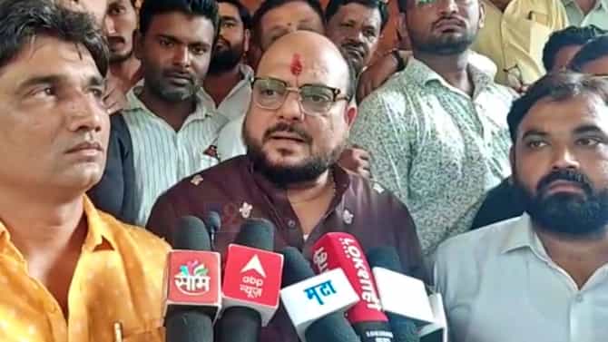 Gulabrao Patil : सेनेच्या शाखांवर उद्धव ठाकरेंना फिरावं लागणं दुर्दैवी, हे आधीच केलं असतं तर अशी वेळ आली नसती, गुलाबराव पाटलांचा टोला